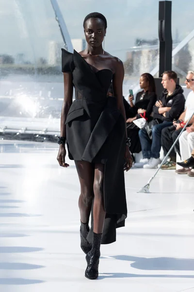 Look 8